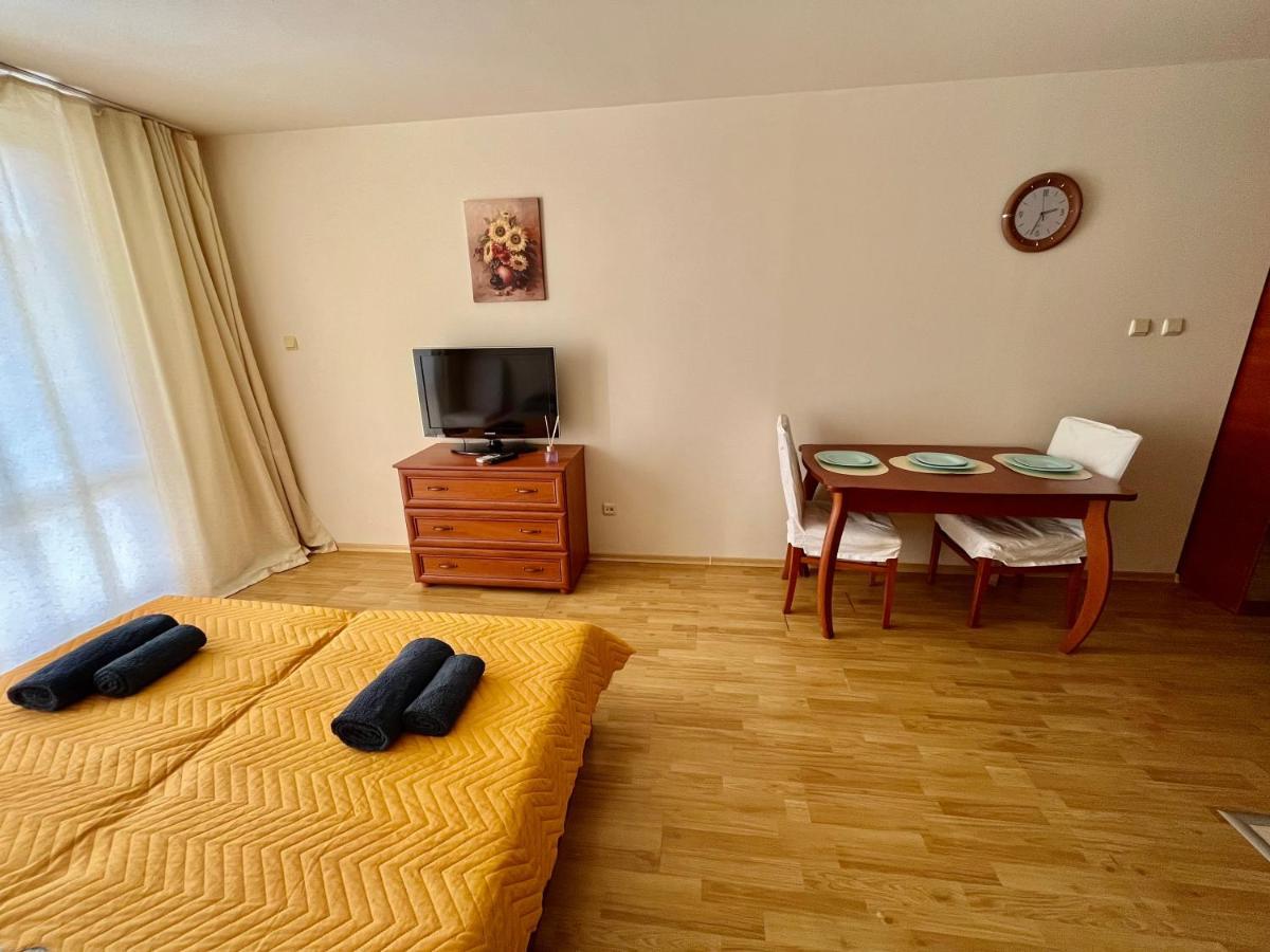 Alexandr Apartments Vigo 네세부르 외부 사진