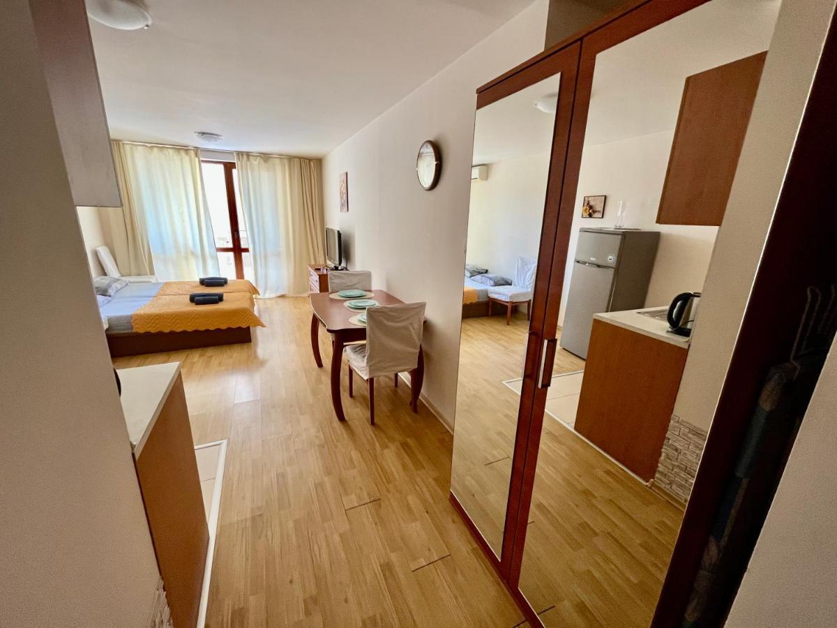 Alexandr Apartments Vigo 네세부르 외부 사진
