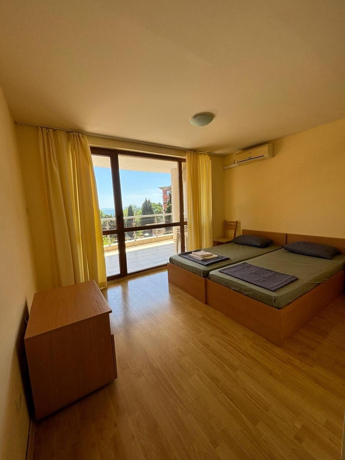 Alexandr Apartments Vigo 네세부르 외부 사진