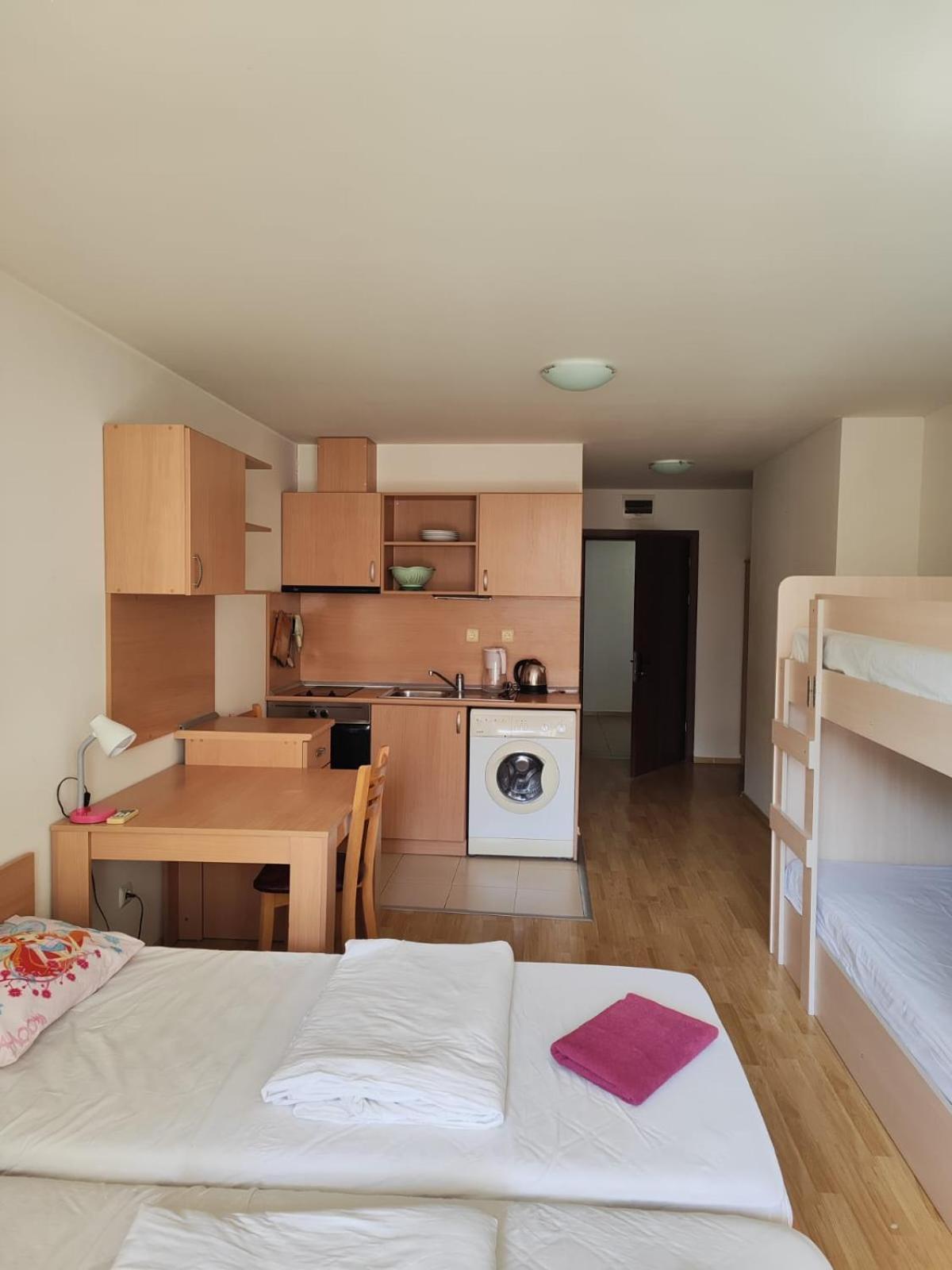 Alexandr Apartments Vigo 네세부르 외부 사진