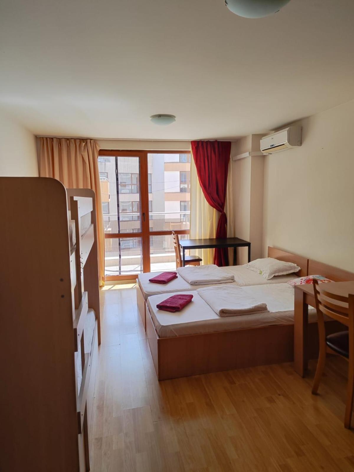 Alexandr Apartments Vigo 네세부르 외부 사진
